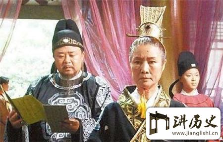 <rb>一</rb><rt>yī</rt><rb>代</rb><rt>dài</rt><rb>名</rb><rt>míng</rt><rb>相</rb><rt>xiàng</rt><rb>狄</rb><rt>dí</rt><rb>仁</rb><rt>rén</rt><rb>杰</rb><rt>jié</rt><rb>其</rb><rt>qí</rt><rb>实</rb><rt>shí</rt><rb>是</rb><rt>shì</rt><rb>个</rb><rt>gè</rt><rb>典</rb><rt>diǎn</rt><rb>型</rb><rt>xíng</rt><rb>的</rb><rt>de</rt><rb>白</rb><rt>bái</rt><rb>眼</rb><rt>yǎn</rt><rb>狼</rb><rt>láng</rt>