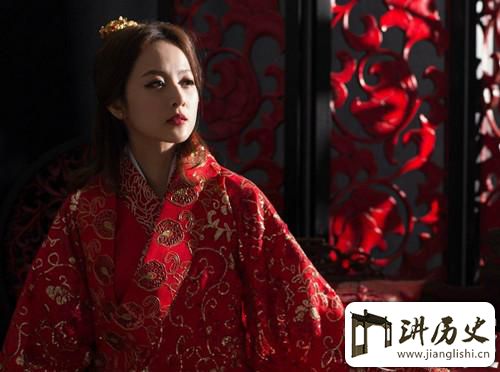 <rb>王</rb><rt>wáng</rt><rb>莽</rb><rt>mǎng</rt><rb>第</rb><rt>dì</rt><rb>一</rb><rt>yī</rt><rb>任</rb><rt>rèn</rt><rb>皇</rb><rt>huáng</rt><rb>后</rb><rt>hòu</rt><rb>孝</rb><rt>xiào</rt><rb>睦</rb><rt>mù</rt><rb>皇</rb><rt>huáng</rt><rb>后</rb><rt>hòu</rt><rb>王</rb><rt>wáng</rt><rb>氏</rb><rt>shì</rt><rb>简</rb><rt>jiǎn</rt><rb>介</rb><rt>jiè</rt><rb>孝</rb><rt>xiào</rt><rb>睦</rb><rt>mù</rt><rb>皇</rb><rt>huáng</rt><rb>后</rb><rt>hòu</rt><rb>结</rb><rt>jié</rt><rb>局</rb><rt>jú</rt>