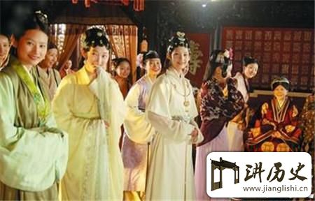 <rb>袭</rb><rt>xí</rt><rb>人</rb><rt>rén</rt><rb>为</rb><rt>wéi</rt><rb>何</rb><rt>hé</rt><rb>反</rb><rt>fǎn</rt><rb>对</rb><rt>duì</rt><rb>黛</rb><rt>dài</rt><rb>玉</rb><rt>yù</rt><rb>而</rb><rt>ér</rt><rb>支</rb><rt>zhī</rt><rb>持</rb><rt>chí</rt><rb>宝</rb><rt>bǎo</rt><rb>钗</rb><rt>chāi</rt>?<rb>袭</rb><rt>xí</rt><rb>人</rb><rt>rén</rt><rb>打</rb><rt>dǎ</rt><rb>什</rb><rt>shí</rt><rb>么</rb><rt>me</rt><rb>算</rb><rt>suàn</rt><rb>盘</rb><rt>pán</rt>