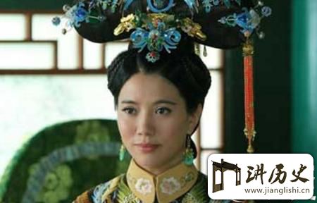 <rb>隆</rb><rt>lóng</rt><rb>裕</rb><rt>yù</rt><rb>太</rb><rt>tài</rt><rb>后</rb><rt>hòu</rt>:<rb>清</rb><rt>qīng</rt><rb>朝</rb><rt>cháo</rt><rb>第</rb><rt>dì</rt><rb>一</rb><rt>yī</rt><rb>个</rb><rt>gè</rt><rb>大</rb><rt>dà</rt><rb>婚</rb><rt>hūn</rt><rb>竟</rb><rt>jìng</rt><rb>从</rb><rt>cóng</rt><rb>彩</rb><rt>cǎi</rt><rb>棚</rb><rt>péng</rt><rb>经</rb><rt>jīng</rt><rb>过</rb><rt>guò</rt><rb>的</rb><rt>de</rt><rb>皇</rb><rt>huáng</rt><rb>后</rb><rt>hòu</rt>