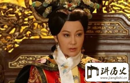 <rb>隆</rb><rt>lóng</rt><rb>裕</rb><rt>yù</rt><rb>太</rb><rt>tài</rt><rb>后</rb><rt>hòu</rt>:<rb>清</rb><rt>qīng</rt><rb>朝</rb><rt>cháo</rt><rb>第</rb><rt>dì</rt><rb>一</rb><rt>yī</rt><rb>个</rb><rt>gè</rt><rb>大</rb><rt>dà</rt><rb>婚</rb><rt>hūn</rt><rb>竟</rb><rt>jìng</rt><rb>从</rb><rt>cóng</rt><rb>彩</rb><rt>cǎi</rt><rb>棚</rb><rt>péng</rt><rb>经</rb><rt>jīng</rt><rb>过</rb><rt>guò</rt><rb>的</rb><rt>de</rt><rb>皇</rb><rt>huáng</rt><rb>后</rb><rt>hòu</rt>