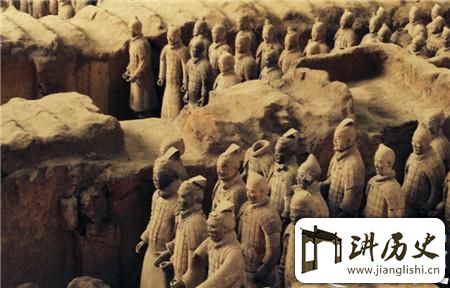 <rb>秦</rb><rt>qín</rt><rb>兵</rb><rt>bīng</rt><rb>马</rb><rt>mǎ</rt><rb>俑</rb><rt>yǒng</rt><rb>暗</rb><rt>àn</rt><rb>藏</rb><rt>cáng</rt><rb>四</rb><rt>sì</rt><rb>大</rb><rt>dà</rt><rb>谜</rb><rt>mí</rt><rb>团</rb><rt>tuán</rt>:<rb>手</rb><rt>shǒu</rt><rb>势</rb><rt>shì</rt><rb>代</rb><rt>dài</rt><rb>表</rb><rt>biǎo</rt><rb>不</rb><rt>bú</rt><rb>同</rb><rt>tóng</rt><rb>数</rb><rt>shù</rt><rb>字</rb><rt>zì</rt>