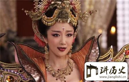 <rb>苏</rb><rt>sū</rt><rb>妲</rb><rt>dá</rt><rb>己</rb><rt>jǐ</rt><rb>容</rb><rt>róng</rt><rb>貌</rb><rt>mào</rt><rb>被</rb><rt>bèi</rt><rb>专</rb><rt>zhuān</rt><rb>家</rb><rt>jiā</rt><rb>复</rb><rt>fù</rt><rb>原</rb><rt>yuán</rt><rb>原</rb><rt>yuán</rt><rb>来</rb><rt>lái</rt><rb>她</rb><rt>tā</rt><rb>长</rb><rt>zhǎng</rt><rb>的</rb><rt>de</rt><rb>如</rb><rt>rú</rt><rb>此</rb><rt>cǐ</rt><rb>重</rb><rt>zhòng</rt><rb>口</rb><rt>kǒu</rt><rb>味</rb><rt>wèi</rt>