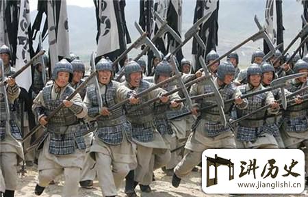<rb>古</rb><rt>gǔ</rt><rb>代</rb><rt>dài</rt><rb>战</rb><rt>zhàn</rt><rb>场</rb><rt>chǎng</rt><rb>上</rb><rt>shàng</rt><rb>第</rb><rt>dì</rt><rb>一</rb><rt>yī</rt><rb>排</rb><rt>pái</rt><rb>士</rb><rt>shì</rt><rb>兵</rb><rt>bīng</rt><rb>最</rb><rt>zuì</rt><rb>先</rb><rt>xiān</rt><rb>受</rb><rt>shòu</rt><rb>攻</rb><rt>gōng</rt><rb>击</rb><rt>jī</rt><rb>为</rb><rt>wéi</rt><rb>何</rb><rt>hé</rt><rb>还</rb><rt>hái</rt><rb>往</rb><rt>wǎng</rt><rb>前</rb><rt>qián</rt><rb>冲</rb><rt>chōng</rt>